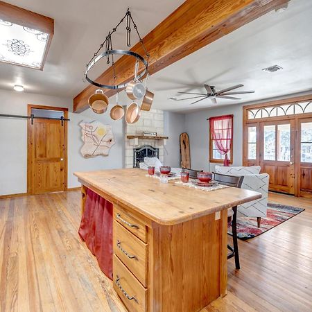 Full Moon Inn Фредериксбург Екстериор снимка