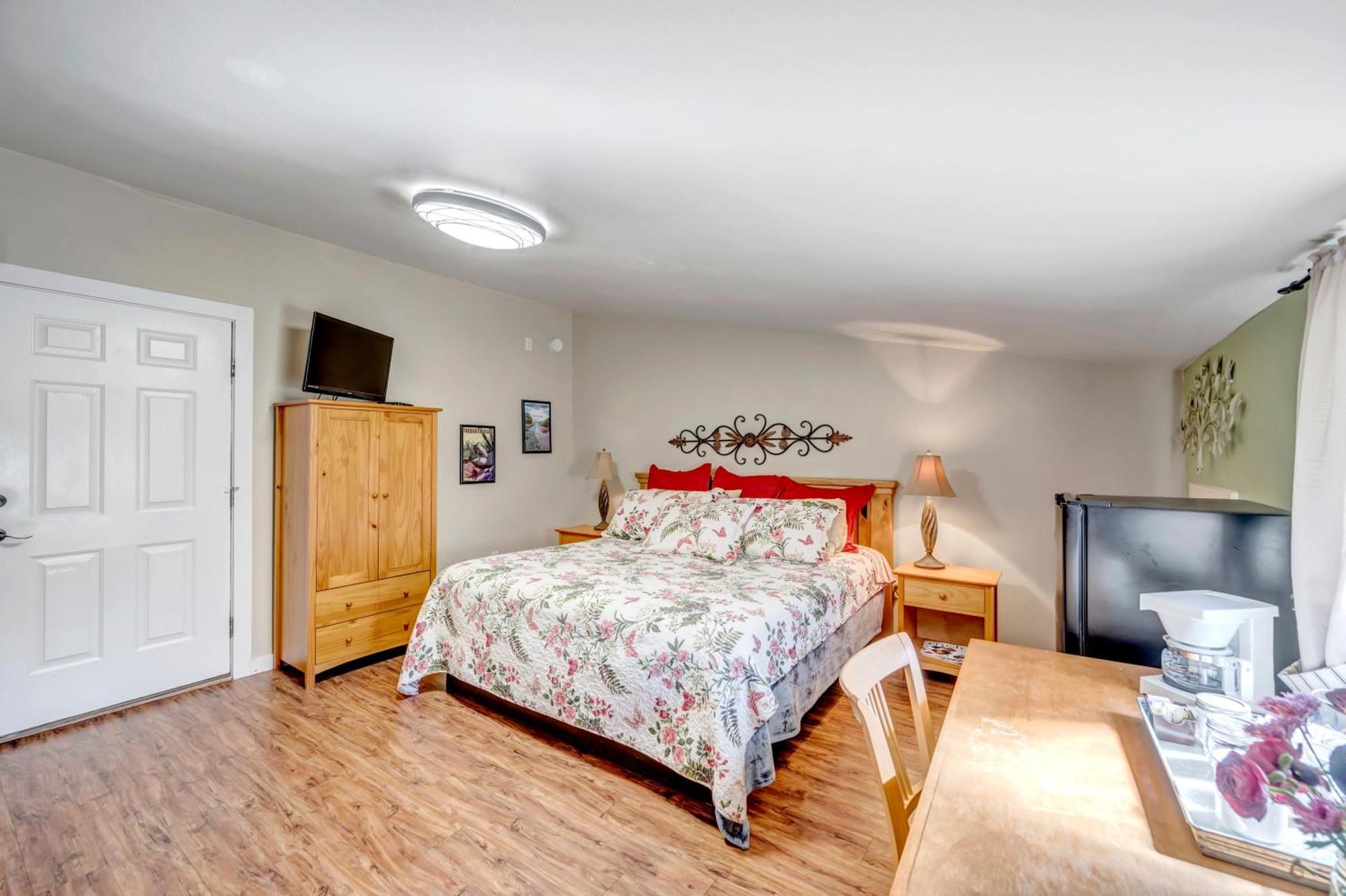 Full Moon Inn Фредериксбург Екстериор снимка
