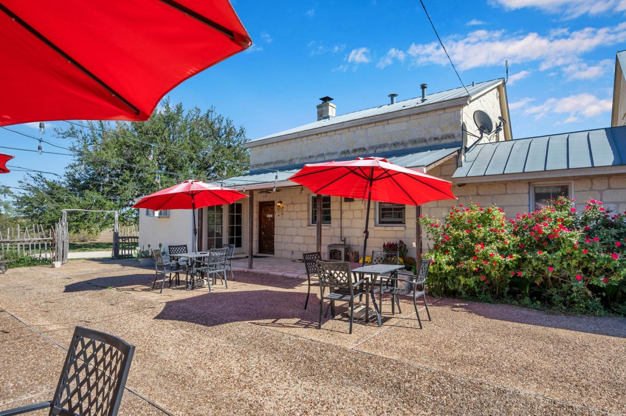 Full Moon Inn Фредериксбург Екстериор снимка