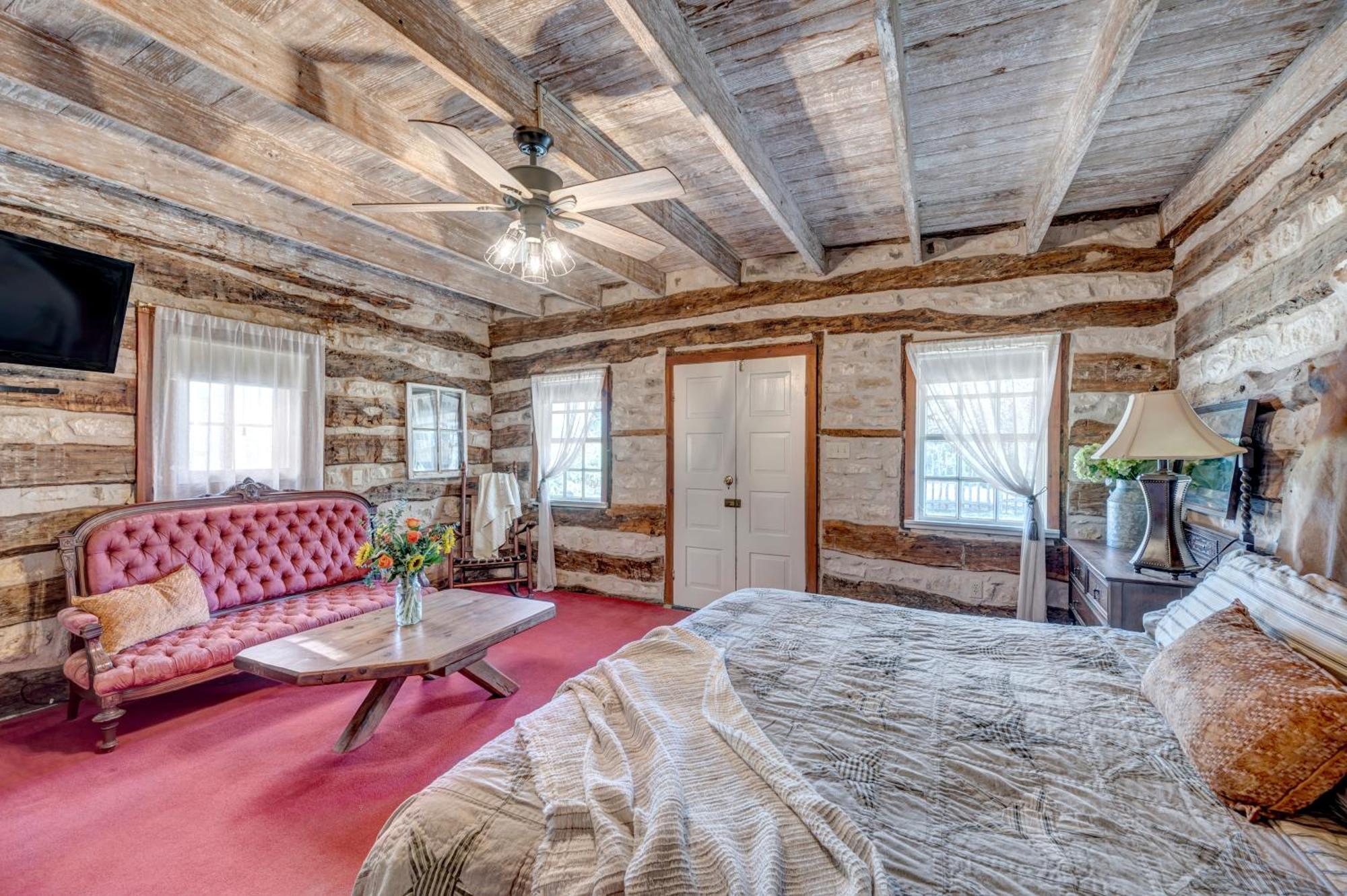 Full Moon Inn Фредериксбург Екстериор снимка