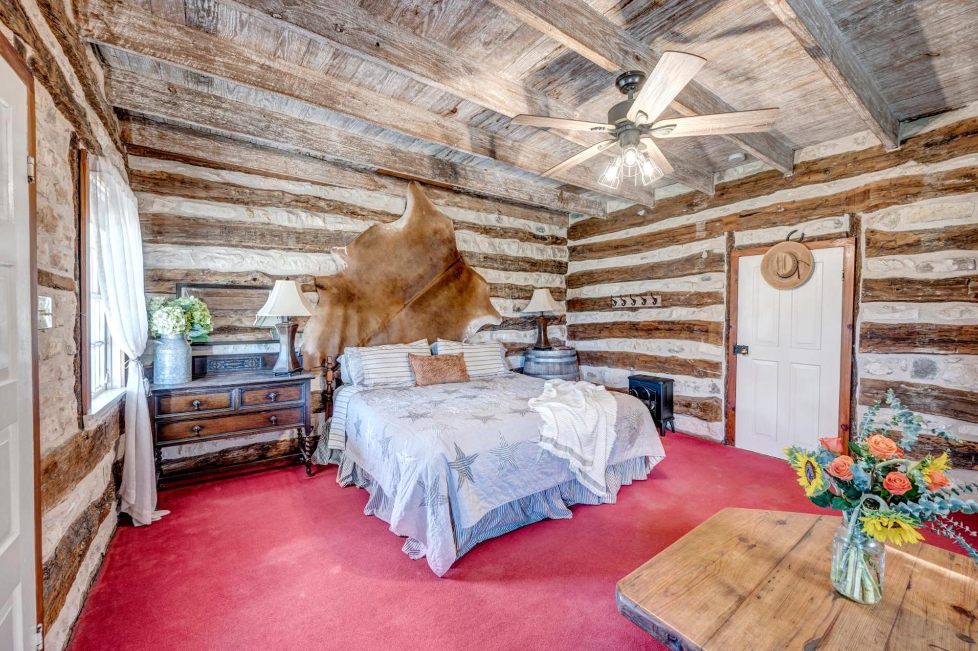 Full Moon Inn Фредериксбург Екстериор снимка