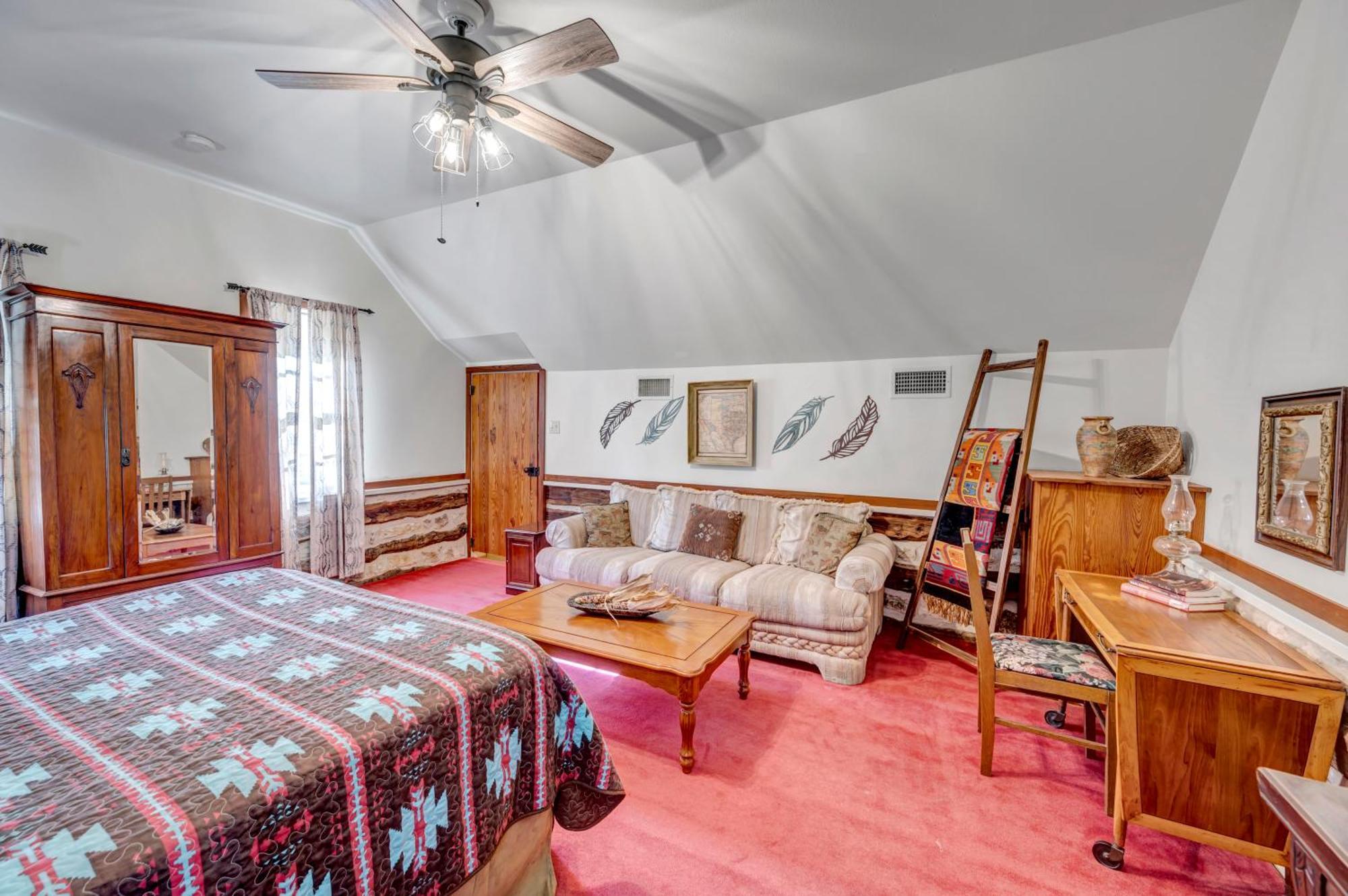 Full Moon Inn Фредериксбург Екстериор снимка
