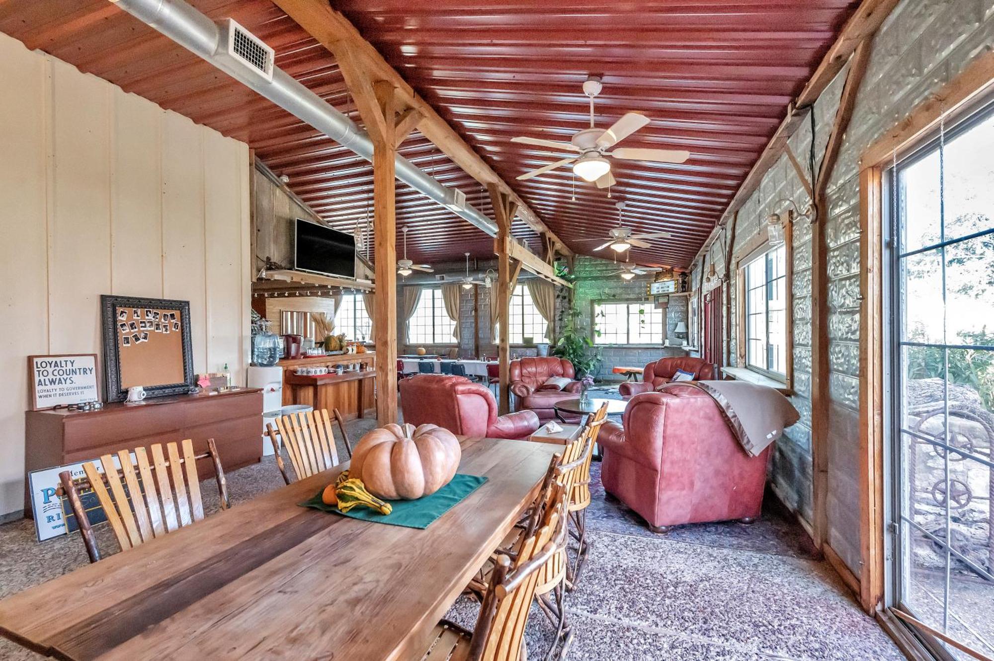 Full Moon Inn Фредериксбург Екстериор снимка
