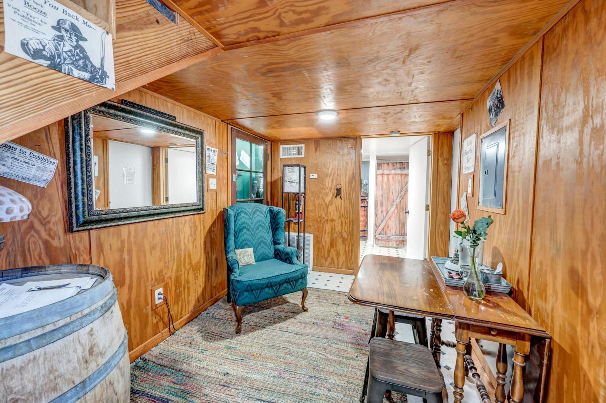 Full Moon Inn Фредериксбург Екстериор снимка