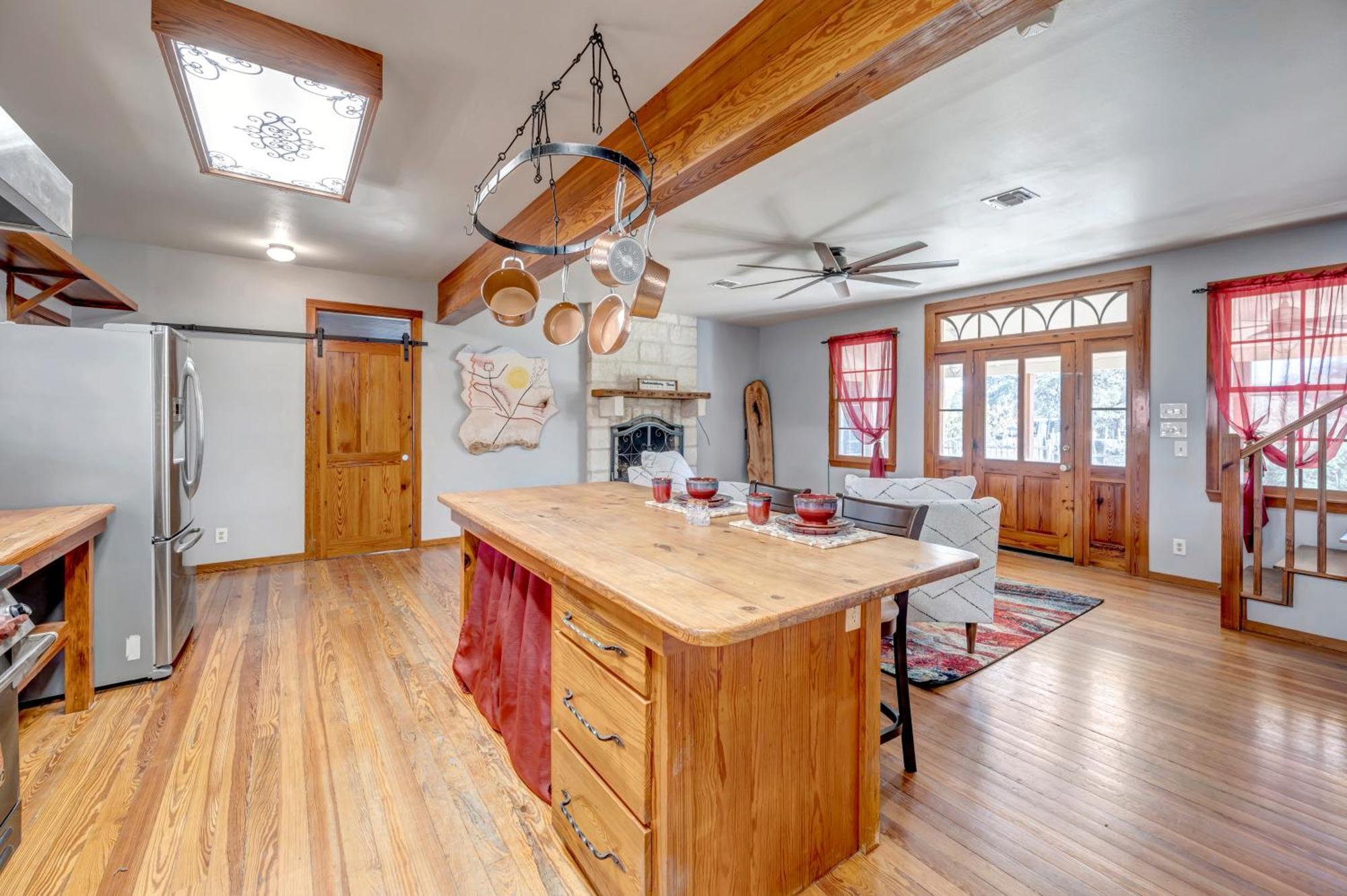 Full Moon Inn Фредериксбург Екстериор снимка